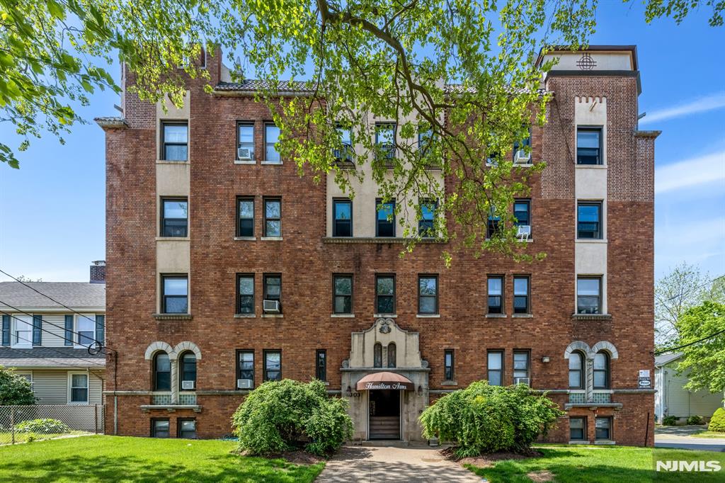 Property for Sale at 303 Hamilton Place C5, Hackensack, New Jersey - Bedrooms: 2 
Bathrooms: 1  - $385,000