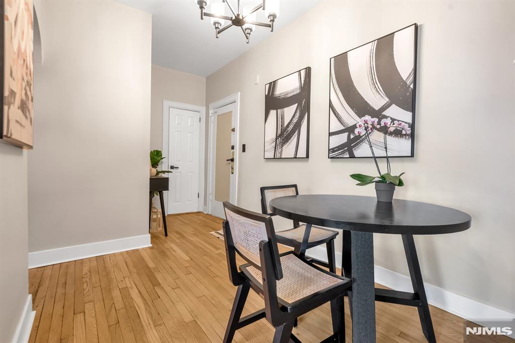 303 Hamilton Place C5