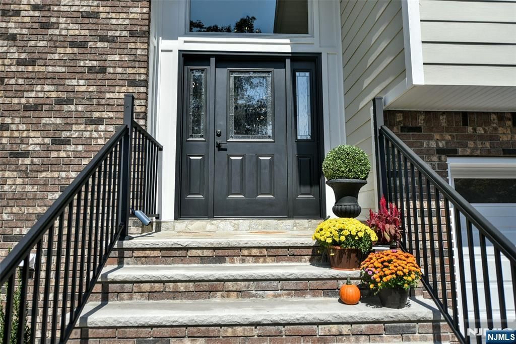 Photo of 133 Morristown Place, Paramus, NJ 07652 (MLS # 25023631)
