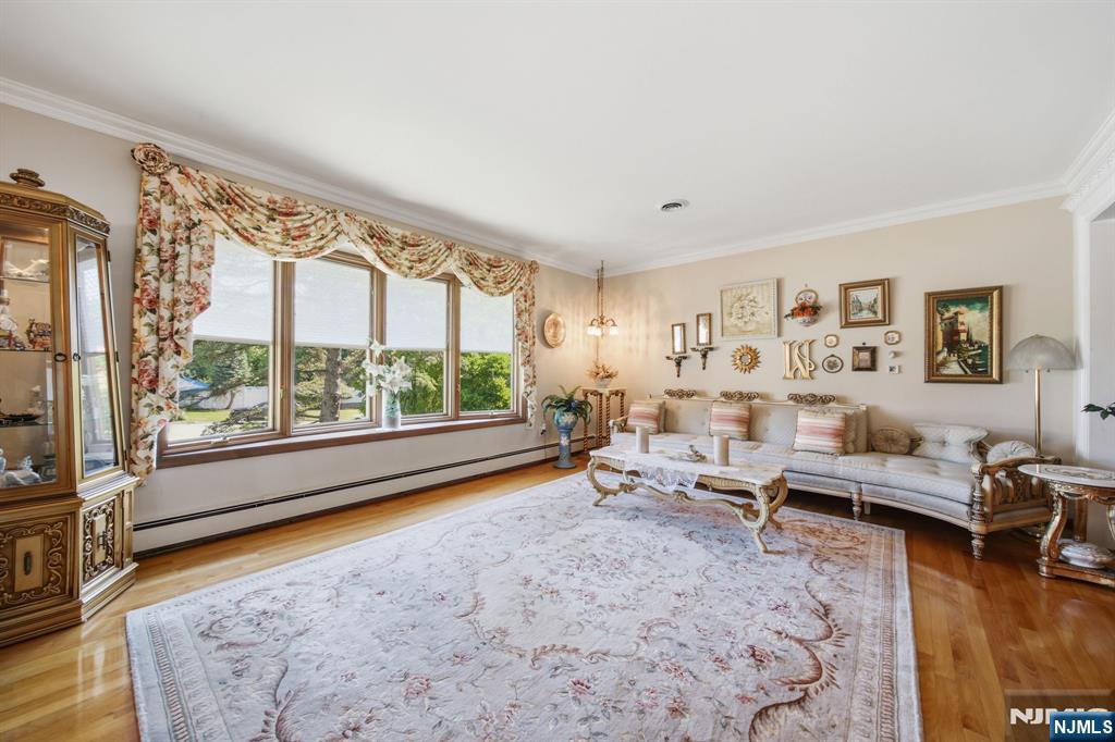 308 Loren Court