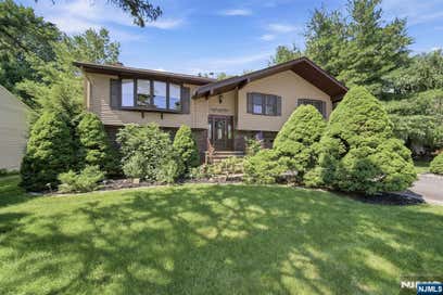 308 Loren Court Northvale NJ 07647