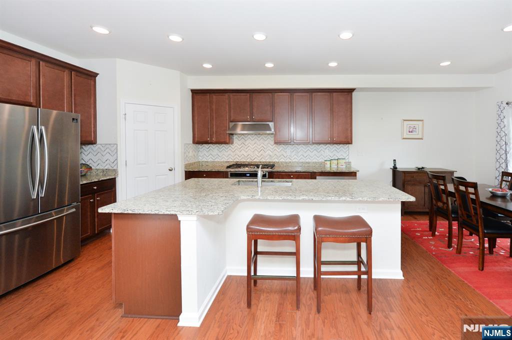 27 Winfield Drive 903