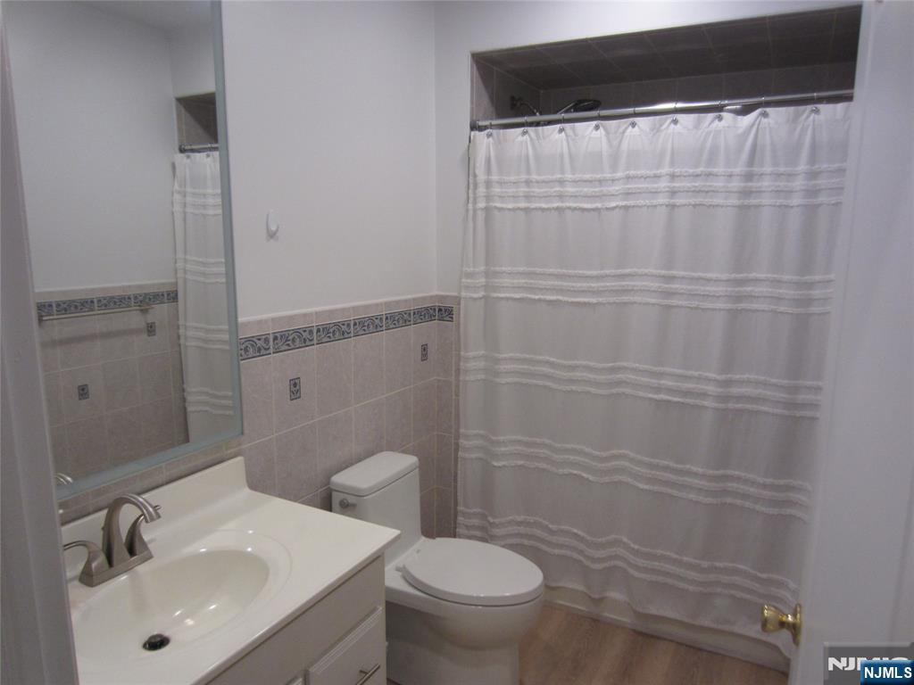 324 1st Street 1st floor