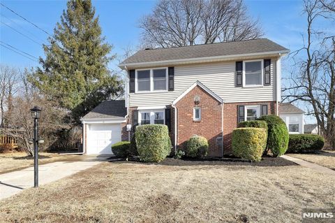 10 Bryson Road, Fair Lawn, NJ 07410 - MLS#: 25006354