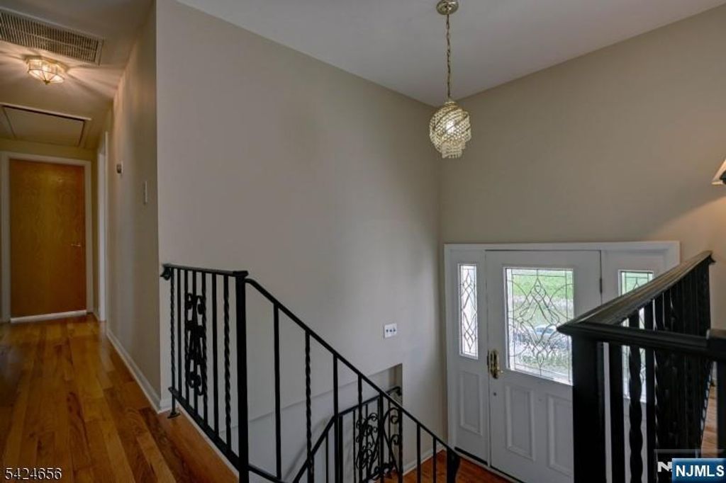 Photo of 1006 Black Oak Ridge Road, Wayne, NJ 07470 (MLS # 26013380)