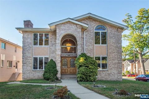 Photo of 405 Chestnut St #1, Ridgefield, NJ 07657 (MLS # 25043791)