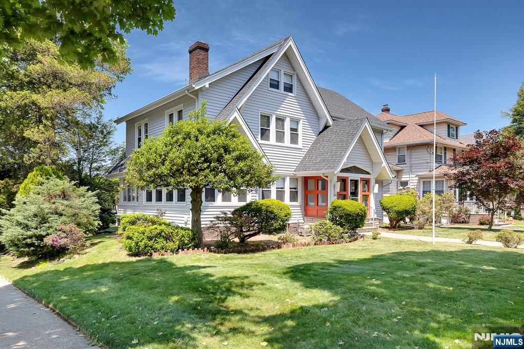 Photo of 104 Carmita Avenue, Rutherford, NJ 07070 (MLS # 26017988)
