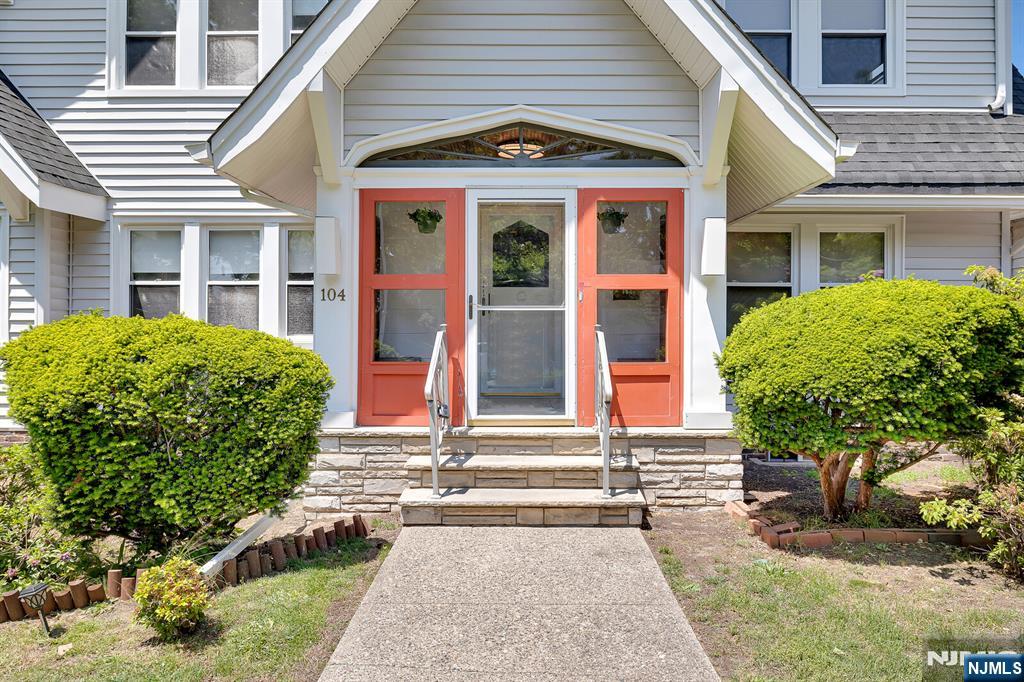 104 Carmita Avenue