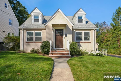Photo of 47 Freeman Place, Nutley, NJ 07110 (MLS # 26039781)