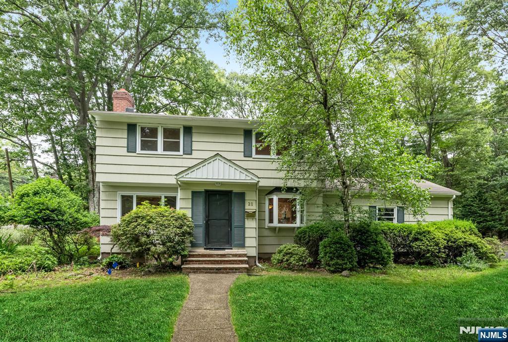 21 Dale Avenue