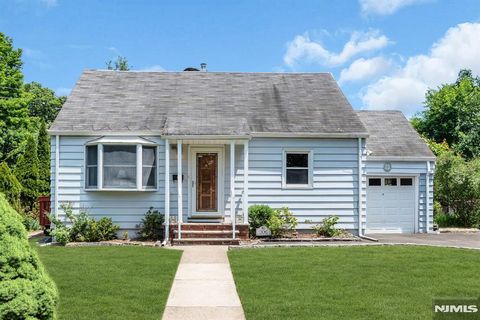 Photo of 306 Highland Street, Cresskill, NJ 07626 (MLS # 26009720)