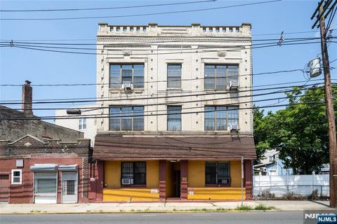 Photo of 171 Old Bergen Road #201, Jersey City, NJ 07305 (MLS # 26001742)