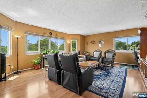 Photo of 310 Lookout Avenue #501, Hackensack, NJ 07601 (MLS # 26019296)