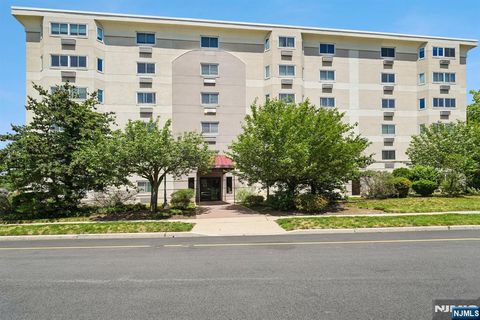 Photo of 310 Lookout Avenue #501, Hackensack, NJ 07601 (MLS # 26019296)