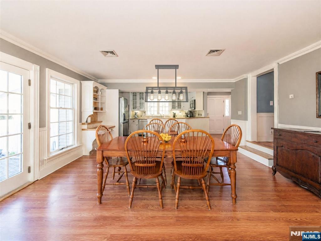 376 Lafayette Road