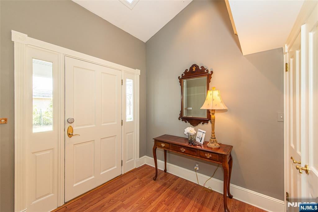 376 Lafayette Road