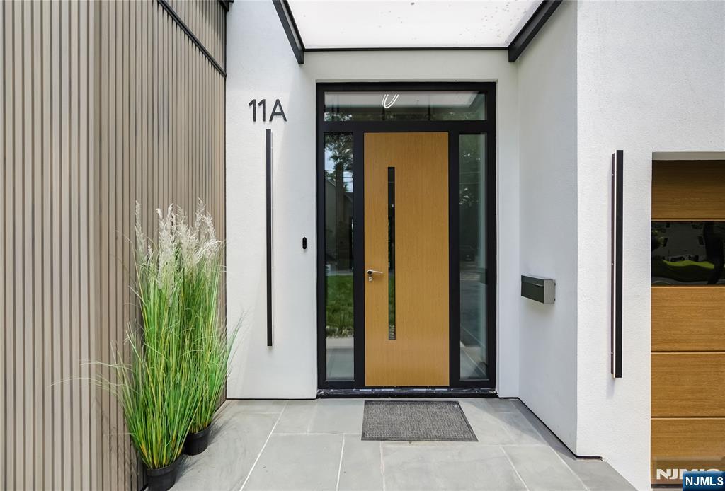 11A Meadow Lane