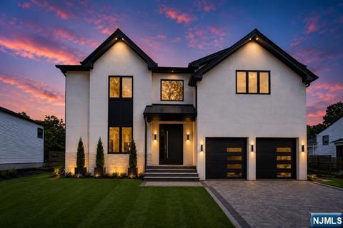 Photo of 190 Denver Road, Paramus, NJ 07652 (MLS # 26022497)