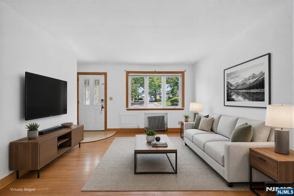 Photo of 28 Livingston Place, Teaneck, NJ 07666 (MLS # 26018350)