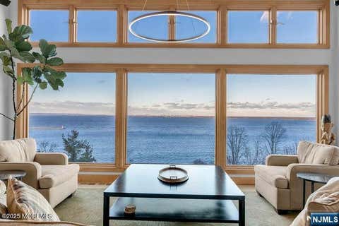 Photo of 18 Belvidere Road, Atlantic Highlands, NJ 07716 (MLS # 26026983)