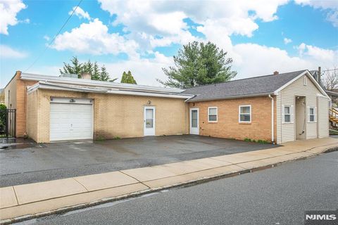 MLS: 25011856