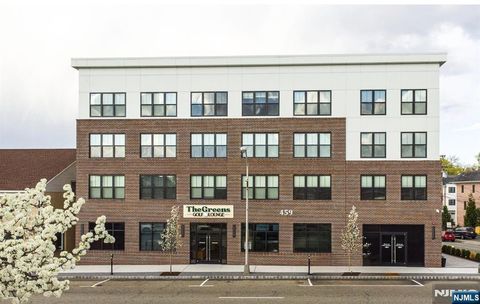 Photo of 459 Bloomfield Ave #203, Caldwell, NJ 07006 (MLS # 25043473)