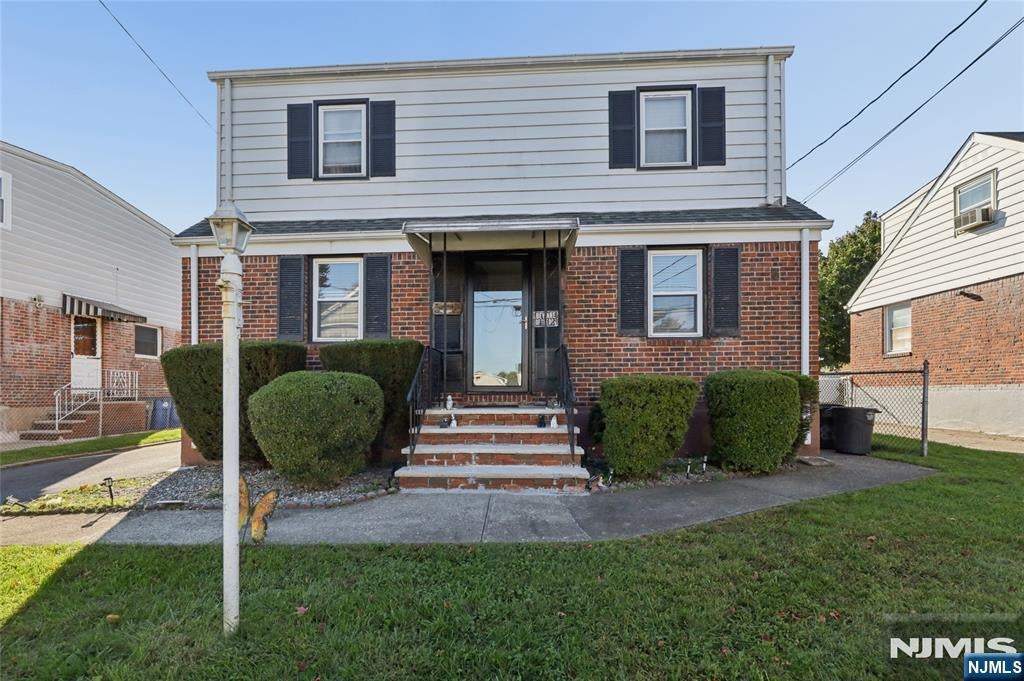 86 Falmouth Avenue