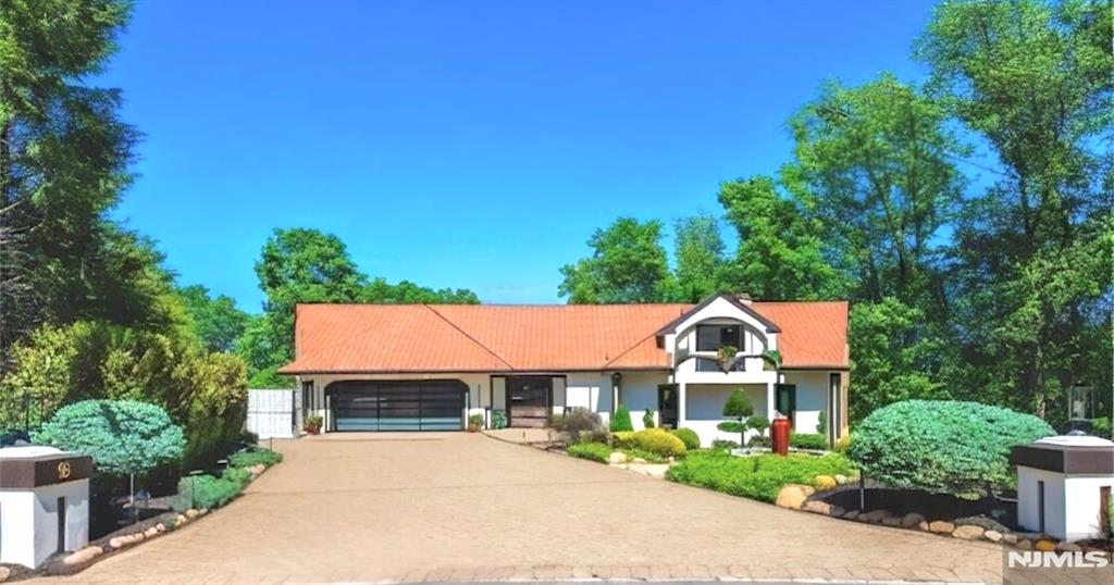 18 Fairview Drive