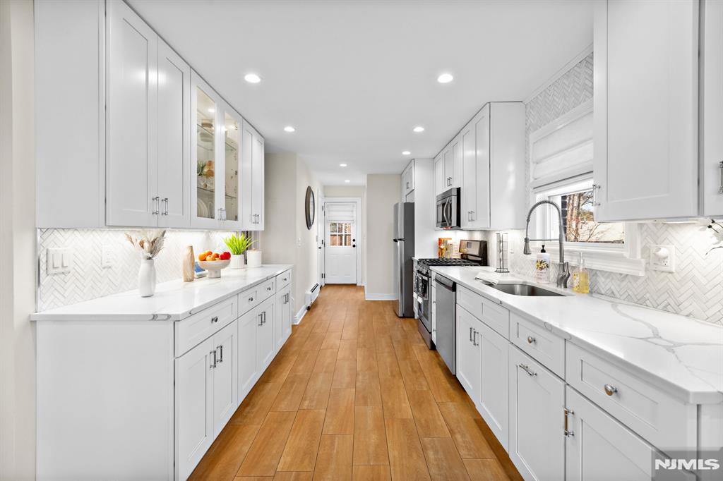 502 Longview Place
