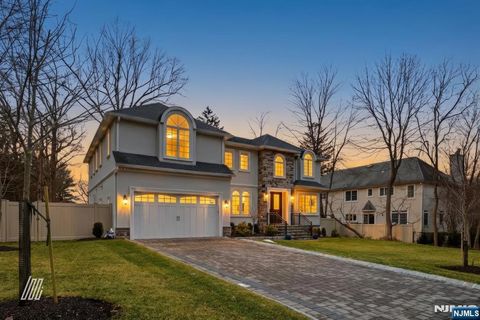 8 Ranch Lane Closter NJ 07624