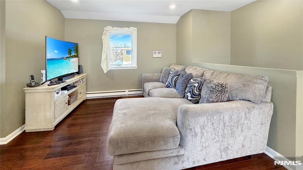 154 Charlton Avenue 2