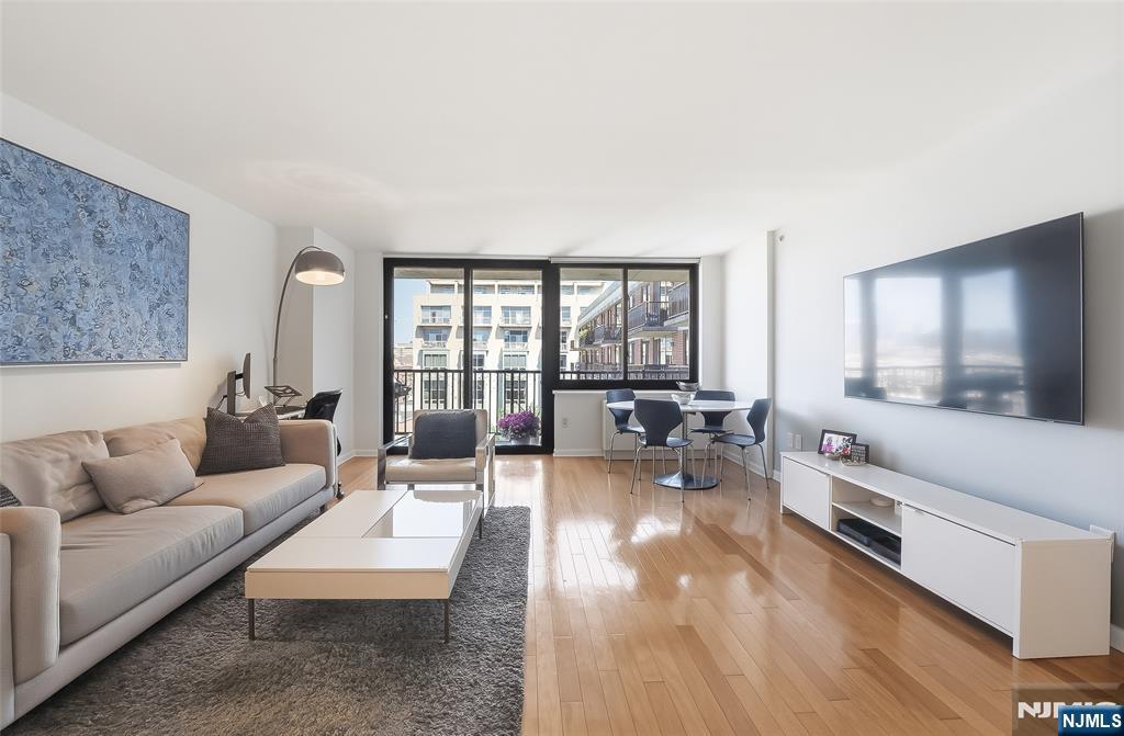 700 Grove Street 11A
