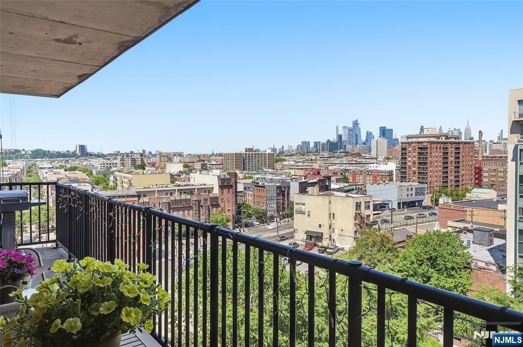 700 Grove Street 11A