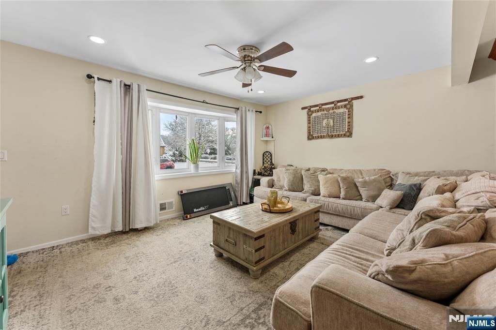 Photo of 186 10th Avenue, Hawthorne, NJ 07506 (MLS # 26012707)