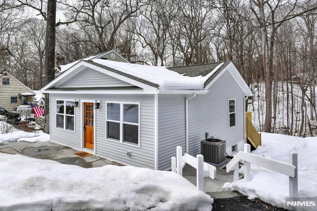 Photo of 39 Old Road, Ringwood, NJ 07456 (MLS # 26005779)