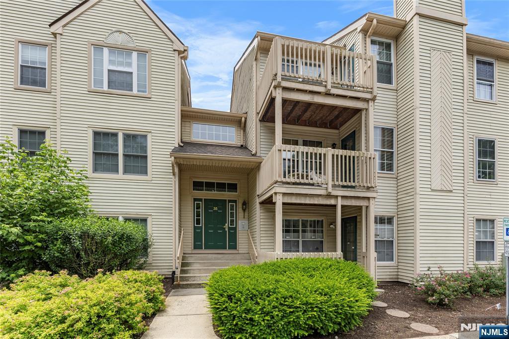 35 Spruce Court 116, Clifton, New Jersey - 2 Bedrooms  
2 Bathrooms - 