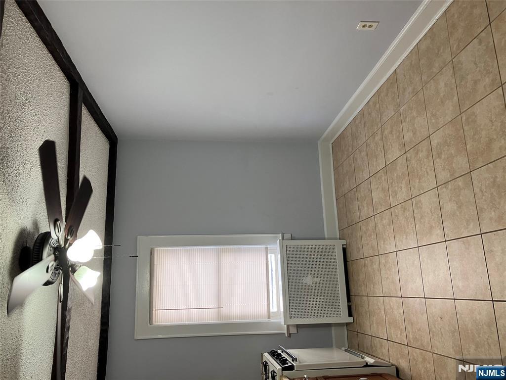 490 Washington Avenue 2nd floor