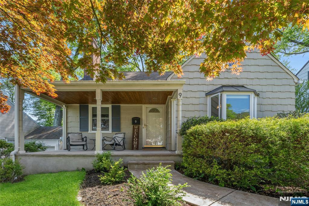 9 Elmwood Avenue