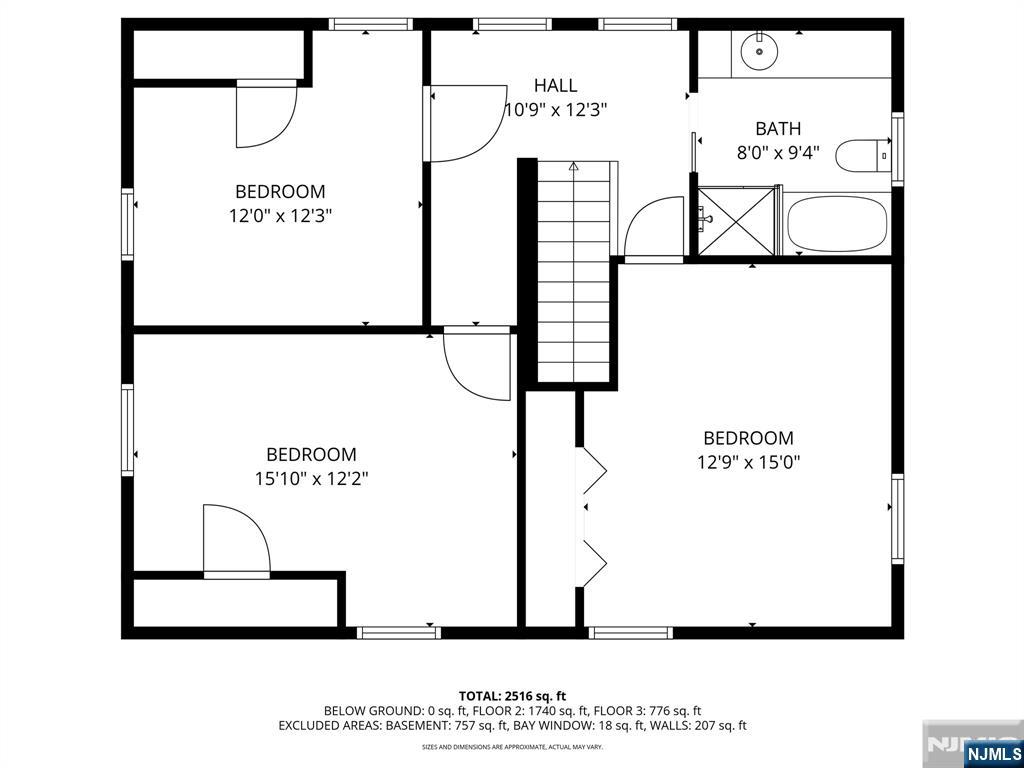 Main image without alt text