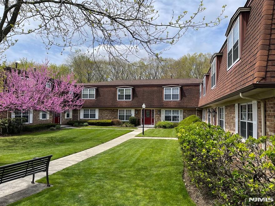 Unit 405. 1 Bedroom 1 bath apartment on the 2nd floor at Sutton Place Apartments. Living room, dining area and galley kitchen with Dishwasher, refrigerator and gas stove. Tenant pays for Gas and electric. Gas Hot Air heat, Central A/C. Parking and Laundry onsite. No pets no smoking. In order to qualify the Tenant should earn 3 times the monthly rent and have a credit score of 700 or more.