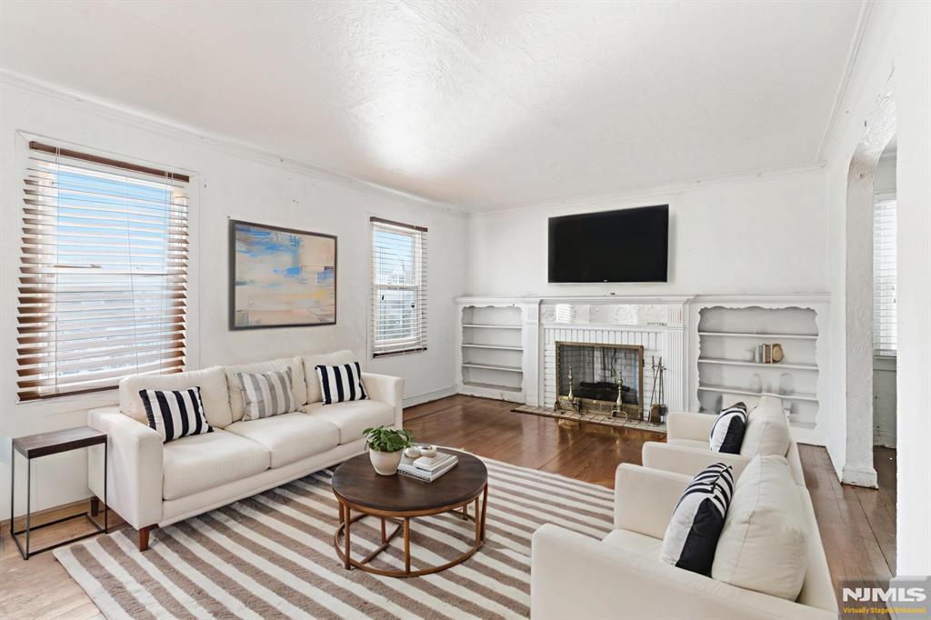 327 Field Place
