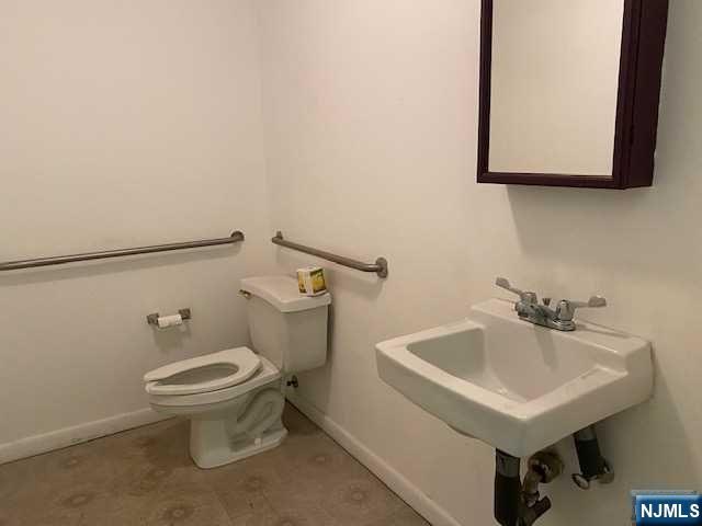 75 W Pleasant Avenue
