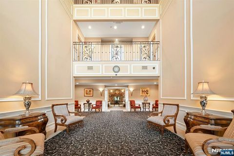 Photo of 5 Tenakill Park #316, Cresskill, NJ 07626 (MLS # 25027636)