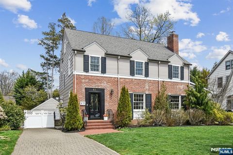 61 Grandview Place, Montclair, NJ 07043 - MLS#: 25012613