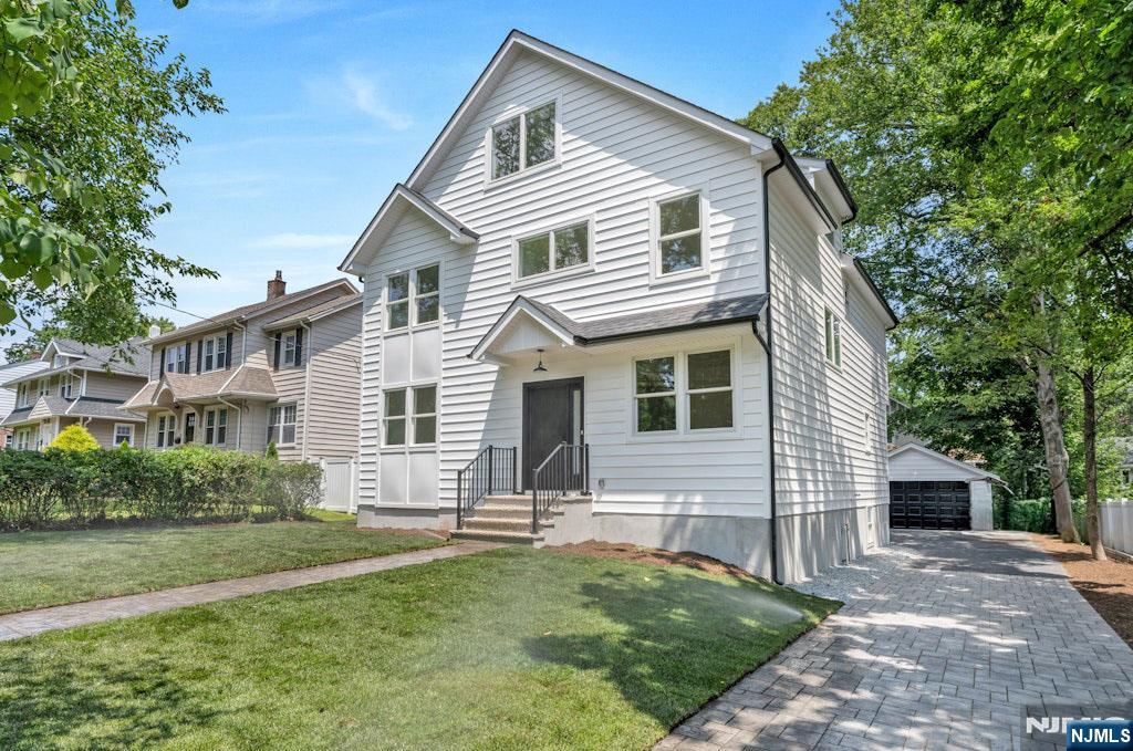 273 W Englewood Avenue