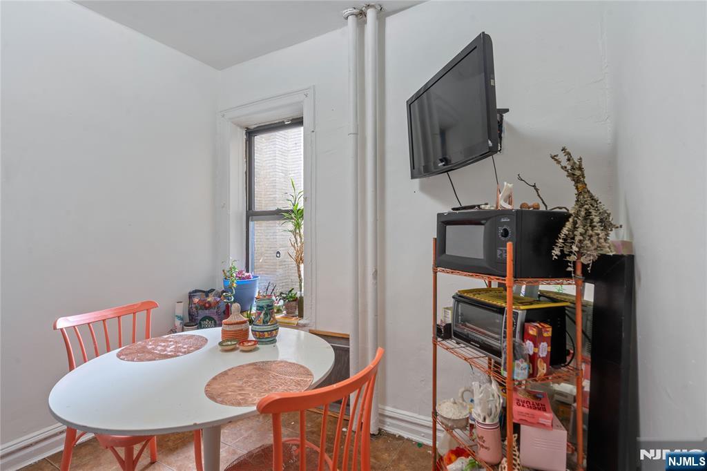 270 Harrison Avenue A-209