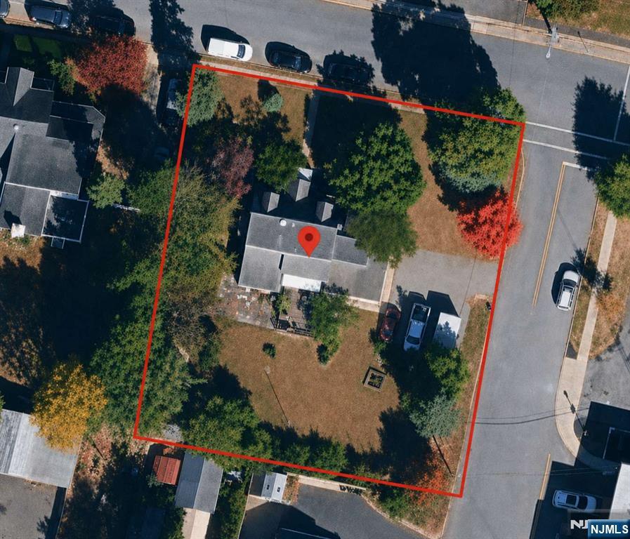 41 Locust Avenue