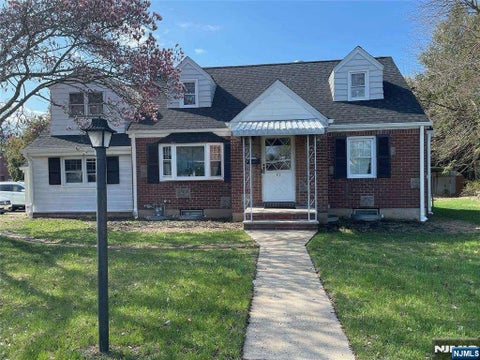 Photo of 41 Locust Avenue, Emerson, NJ 07630 (MLS # 26031979)