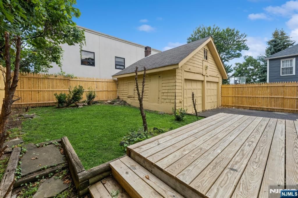 Photo of 134 Highview Place, Bogota, NJ 07603 (MLS # 26000162)