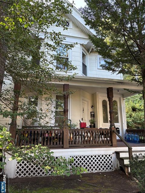 Photo of 150 Jane St, Englewood, NJ 07631 (MLS # 25028568)